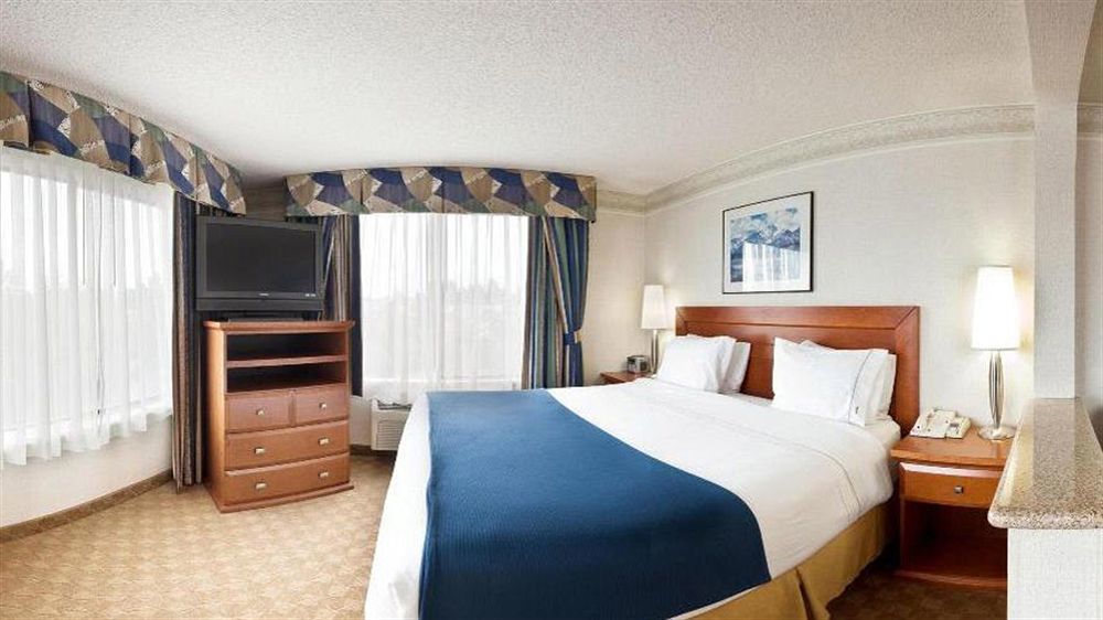 Holiday Inn Express & Suites Tacoma By Ihg Exterior foto